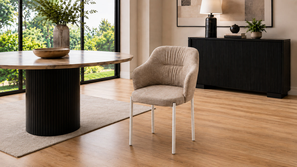 Sedia Altea Imbottita in Tessuto con Braccioli – Design Moderno